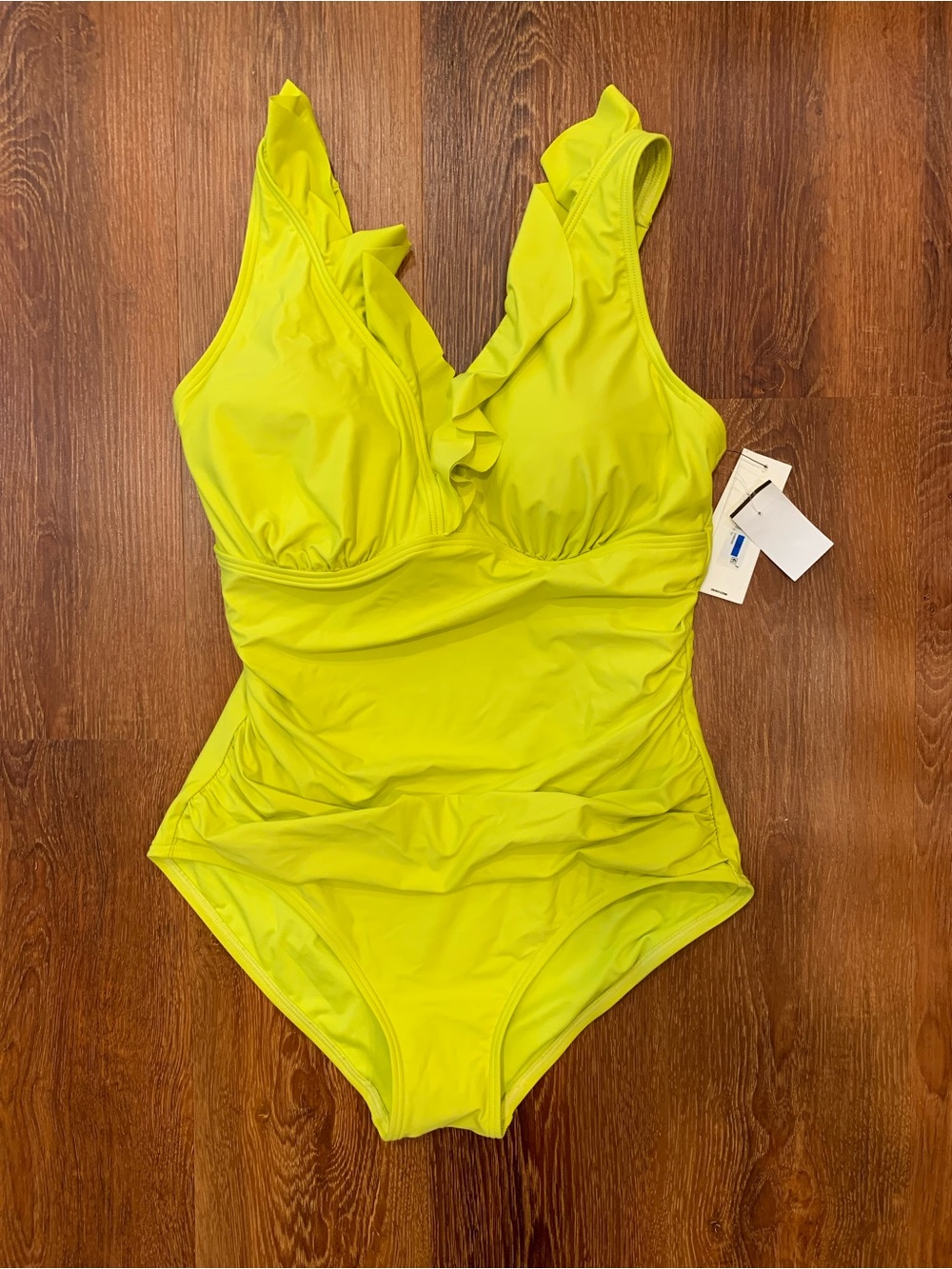 DKNY One Piece Ruffle Swimsuit Women’s L Yellow Underwire Tummy Control NWT - Picture 2 of 9